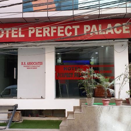 Hotel Perfect Palace Nueva Delhi Exterior foto